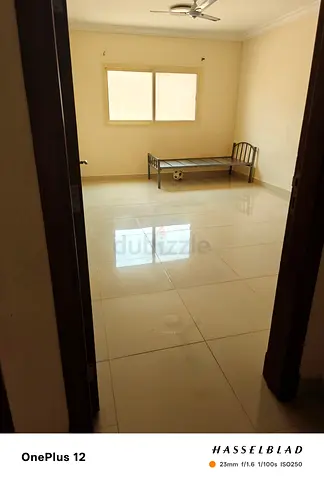 Room for Sharing with Separate Washroom and Sharing Kitchen for Executive Ladies