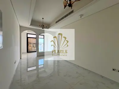 للإيجار السنوي بالتلة، أول ساكن، 3 غرف وصالة، 3 حمام، بلكونة بإطلالة مفتوحة، خزائن بالحائط، مع مسبح وجاكوزي، شهر مجاني، السعر 62,000، 4-6 دفعات، التأم
