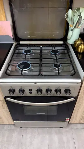 Freestanding 4-Burner Gas Cooker with Oven - great Condition