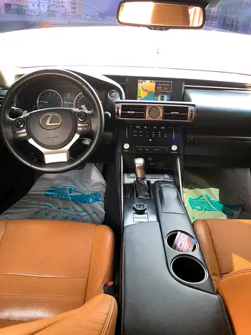صورة 7 لـ 2014 Lexus IS-SERIES