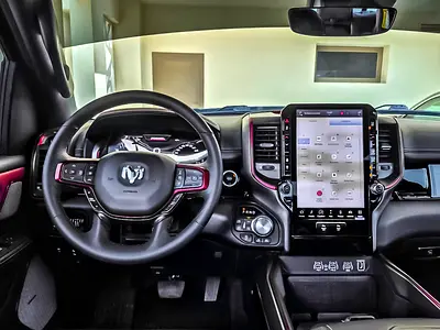 صورة 10 لـ 2025 RAM 1500