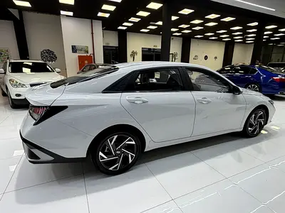 Hyundai Elantra Premium, миниатюра 5