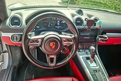 صورة 10 لـ 2018 Porsche 718