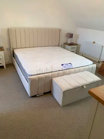 Modern Upholstered Bed Set with Matching Storage Ottoman