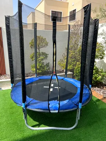 10ft TRAMPOLINE with full net+ frame + padded