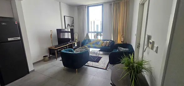Furnished & Ready to Move - Premuim Location - 2 Washrooms