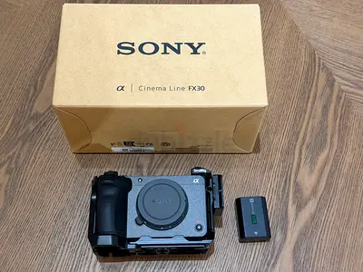 Sony FX30 Cinema Camera – UAE Warranty + SmallRig Cage Kit