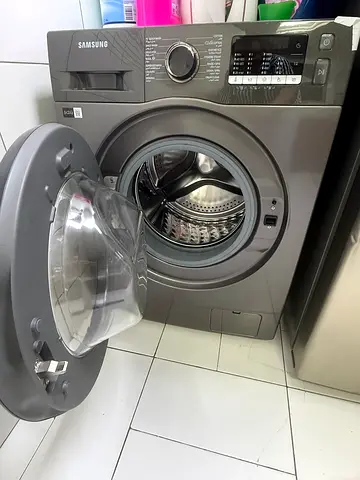 Washing machine for sale due to departure