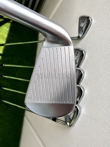Srixon ZX7 Forged Irons 4-PW | Nippon Modus Tour 120 Stiff | Right Hand