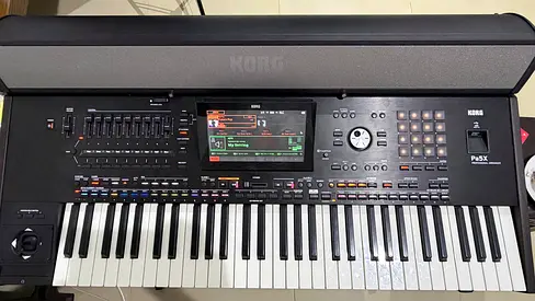Korg pa5x with new gen PaAs speakers