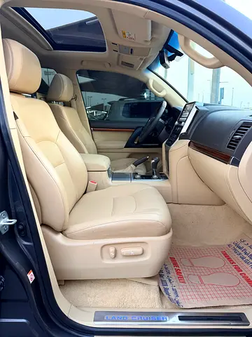 2017 Toyota LAND CRUISER — фото 8