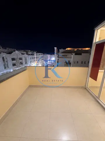 ✨ للإيجار | شقة مميزة بإطلالات رائعة ✨ 📍 العين – عود التوبة