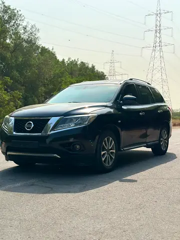 Nissan Pathfinder S 2015 | GCC Specs | Well Maintained Family SUV