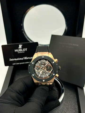 ❤️region displays a Hublot Big Bang Unico King Gold super master quality, full, automatic Ceramic ch