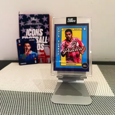 Luis Suárez Club Legacyz Throwback Series Card /200
