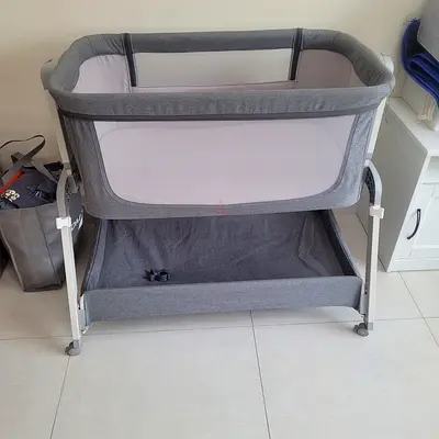 Grey Baby Co-Sleeper Bassinet with Lower Storage Compartment