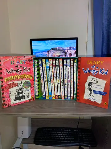 Wimpy Kid Indian Version (Indian Version), with one original and party pooper original hardocover
