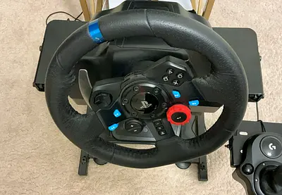 Logitech/Thrustmaster-style,*Racing Wheel with *Pedals and *shifter (PS/PC compatible) with *stand