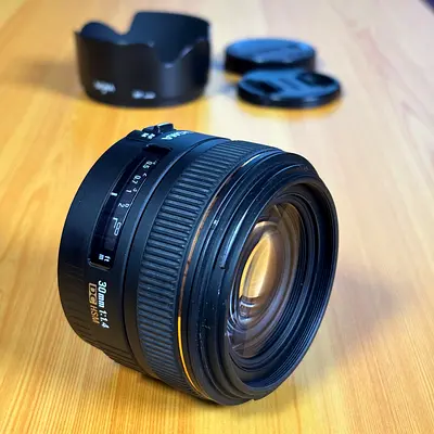 Sigma 30mm f/1.4 DC HSM Art Lens for Canon EF-S + Hood & ND Filter - Pristine