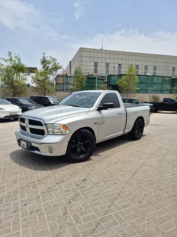 Dodge Ram 1500 SLT 2014 | GCC Specs