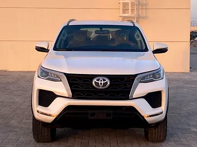 صورة 4 لـ 2021 Toyota FORTUNER