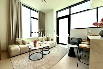 High Floor |Skyline View | Private Pool