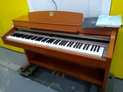 Yamaha Clavinova CLP 330 Digital Piano | Warm Cherrywood Finish