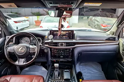 صورة 9 لـ 2021 Lexus LX-SERIES