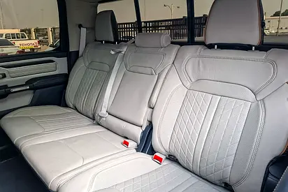 2025 RAM 1500 photo 12