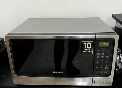 Samsung countertop microwave - good working condition
