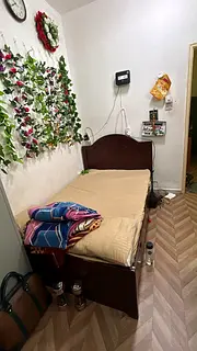 Room available in KARAMA 10mints from metro station