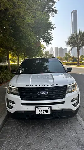 Ford Explorer XLT 2017 | GCC Specs | Well Maintained