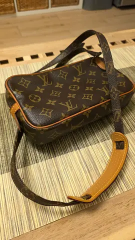 Pre-owned Louis Vuitton Monogram Canvas Shoulder Bag — Good Condition