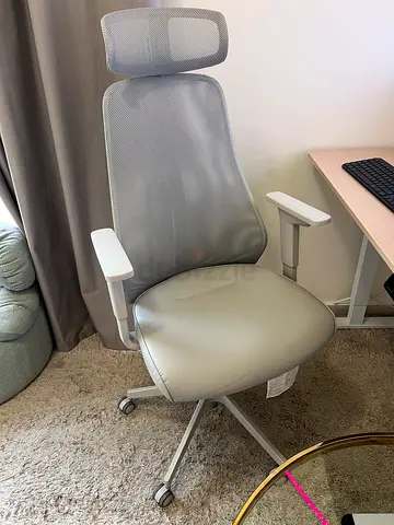 IKEA Ergonomic Office Chair with Headrest – Excellent Condition
