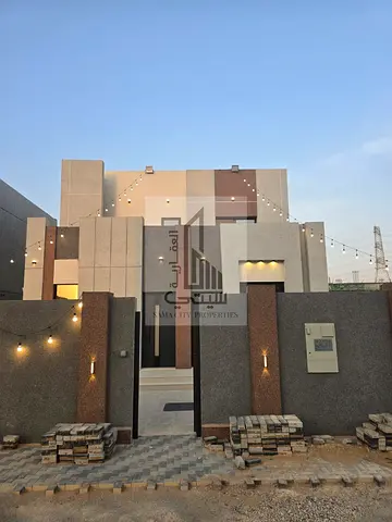 🔥 فيلا مودرن فاخرة للبيع 🔥  تملك حر لكل الجنسيات مع حق التوريث مدى الحياة! 🏡