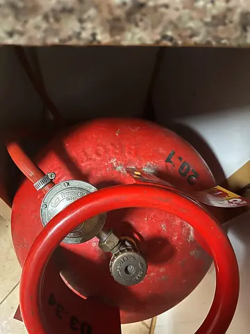 Gas cylinder 20 lg with regulator + hose