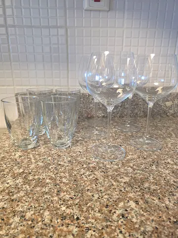Set of 5 wine goblets and 6 tumblers -excellent condition