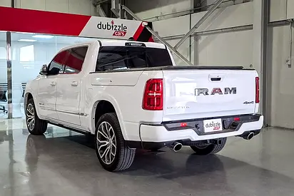 2025 RAM 1500 photo 8
