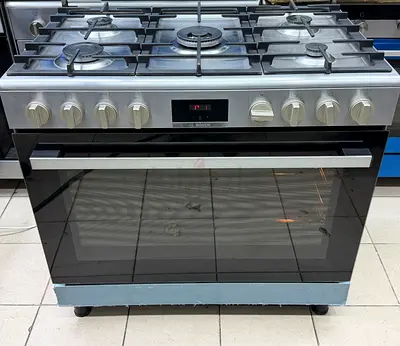 Bosch brand Stainless Steel 90cm Bosch Gas Range with Large Oven - Used