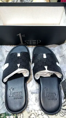 Black Designer-Style Slides – Size 40