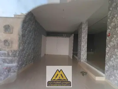 🏪 محلين للإيجار السنوي – الروضة، عجمان 📍 شارع الشيخ عمار – الروضة، عجمان ✨ محلين مفتوحين على بعض