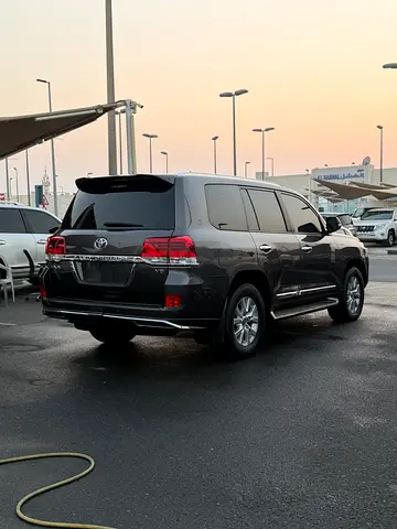 2017 Toyota LAND CRUISER — фото 5