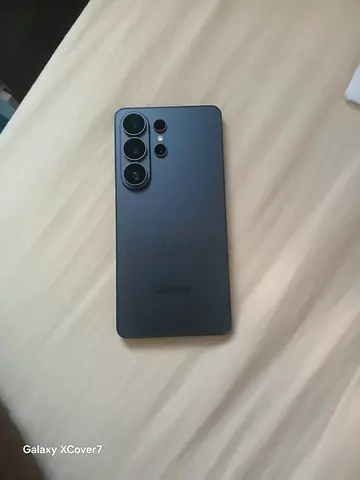 Samsung Galaxy phone - good condition, matte black, 4 rear cameras