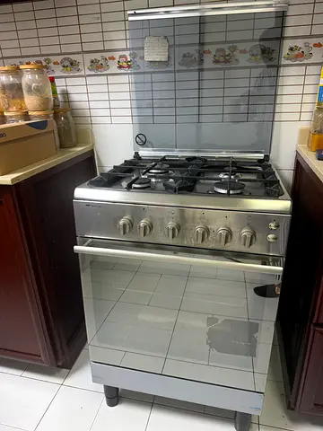 Gas Cooker for sale due to departure