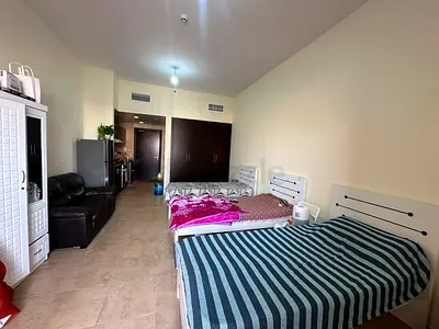 🔥 LIMITED TIME OFFER High-End Executive Male Bed Space in Big Studio with Balcony