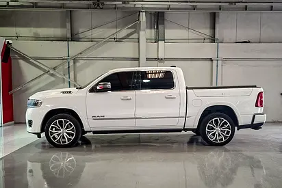 2025 RAM 1500 photo 5