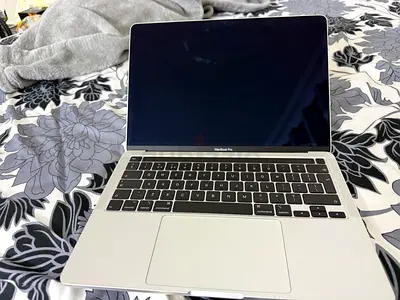 MacBook Pro 13” TRA