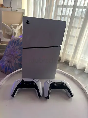 PS5 Slim Disc Edition 1TB + 2 Controllers