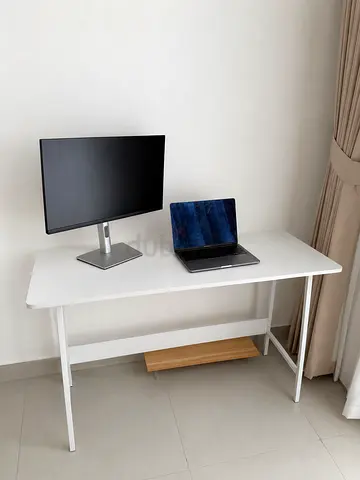 Simple white study desk - clean modern design, good condition