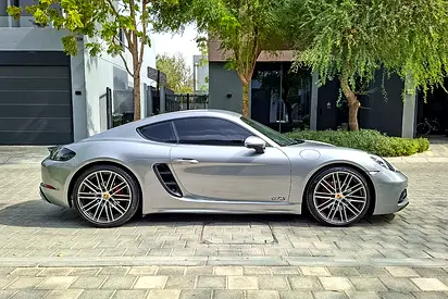 صورة 4 لـ 2018 Porsche 718
